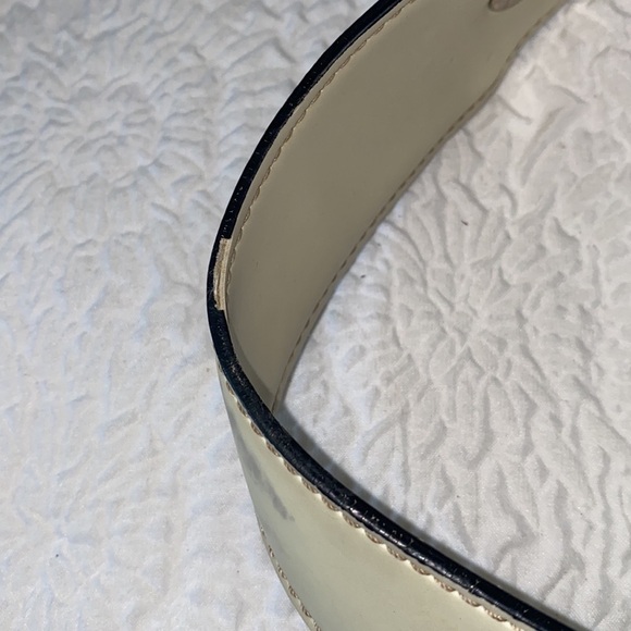 GUESS Satchel Handbag - Picture 16 of 16